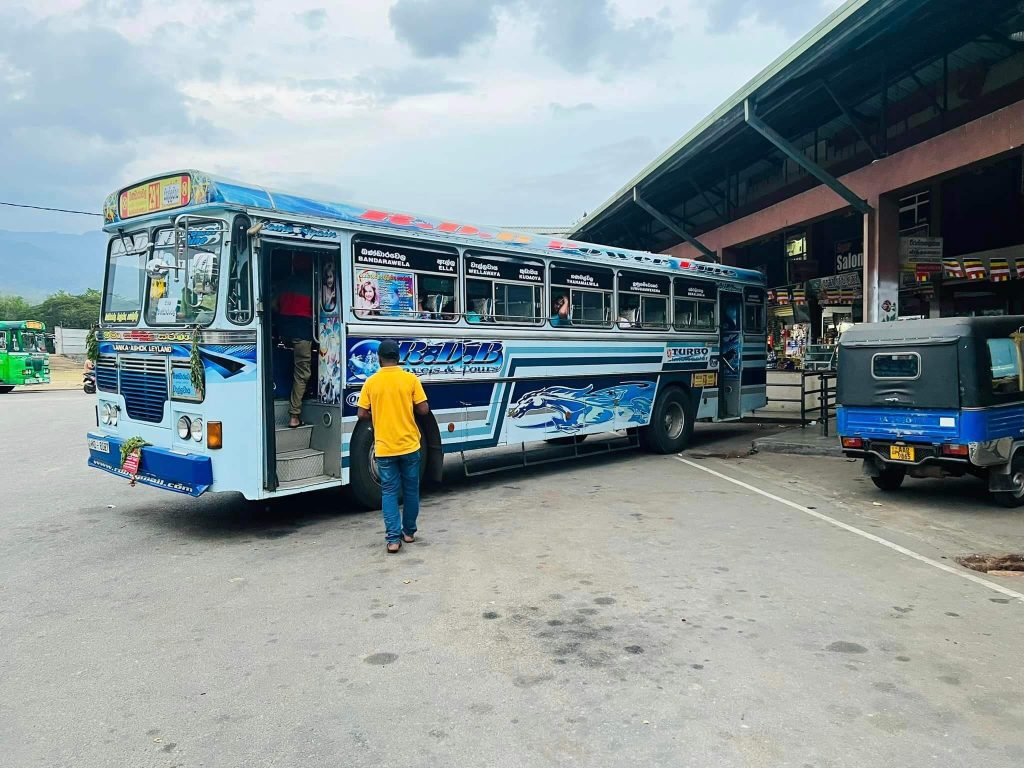 srilanka local bus, srilanka trave guide