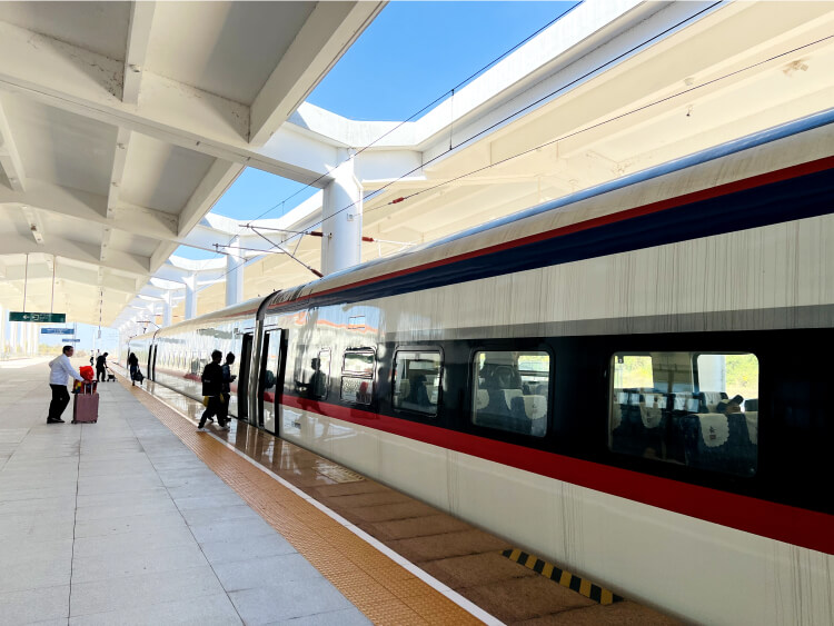 high-speed-train-laos